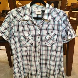 Ladies XL Harley Davidson top. Embroidered. Well made super cute for summer